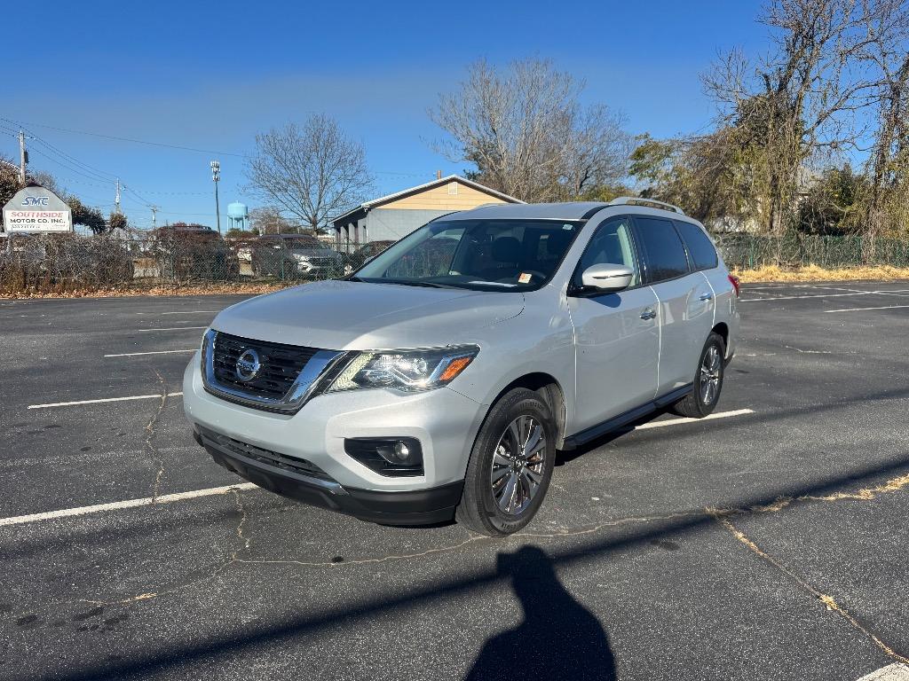2018 Nissan Pathfinder SV