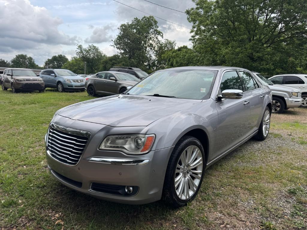 2011 Chrysler 300 Limited's photo